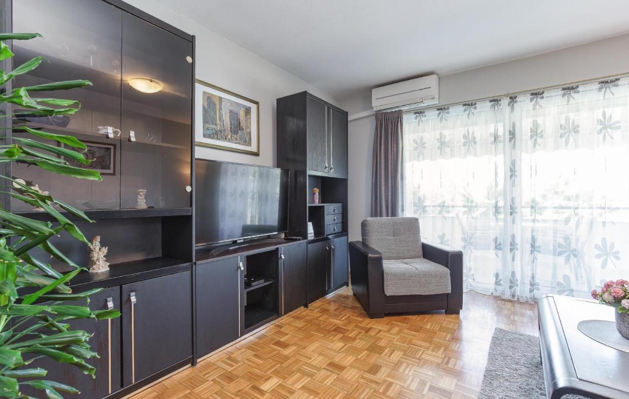 Suzana Apartment *